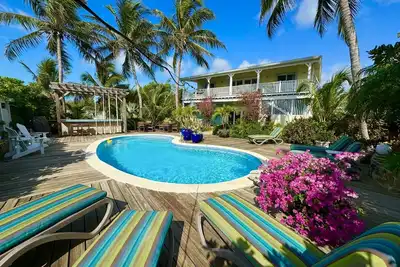 Image de Dillycrab Beach House: Oasis tropicale isolée / Piscine / 3 km de plage / table de piscine / 3 kayaks