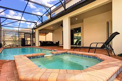 Image de Tahiti Escape: Nouveau! Maison de 9 chambres près de Disney dans la communauté de villégiature!