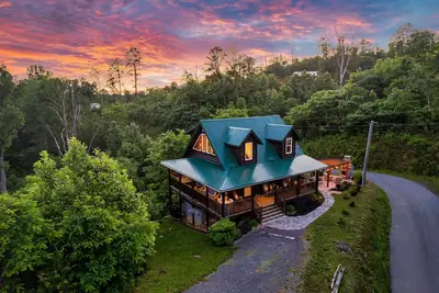 Image de Nouveau chalet calme près de Pigeon Forge et Gatlinburg