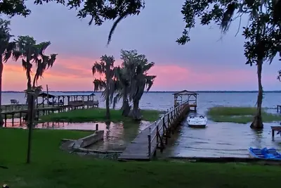Image de Lac vivant près de Gainesville, Uf Health et Université de Floride