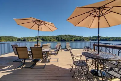Image de Woodland Waters. . . Une escapade relaxante sur le lac Lanier, en Géorgie. #DécouvrirLakeLanier