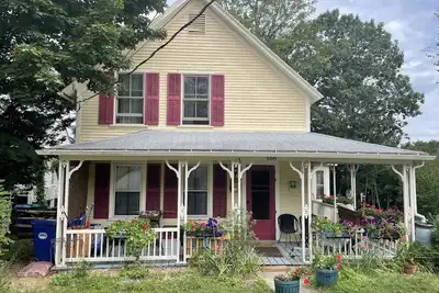 Image de 2 Br 3 Min à pied du centre médical et Uvm!