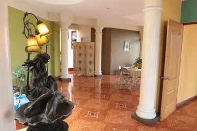 Image de Bel appartement du centre-ville avec balcon
