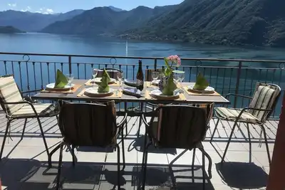 Image de Villa Panoramica vue à 180 degrés sur le lac de Côme depuis la terrasse enveloppante