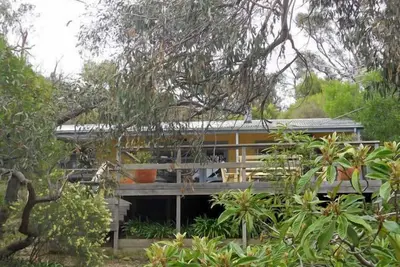 Image de Warrina au 8, rue Edward Anglesea
