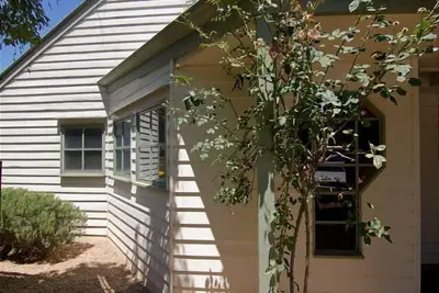 Image de Cottage Atticus - Bright, Vic