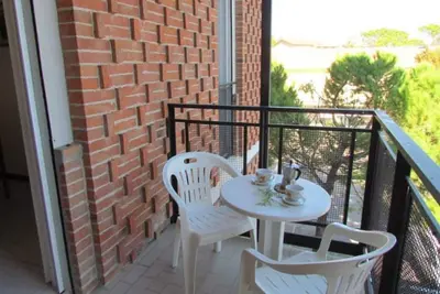 Image de Appartement confortable avec terrasse - Beahost
