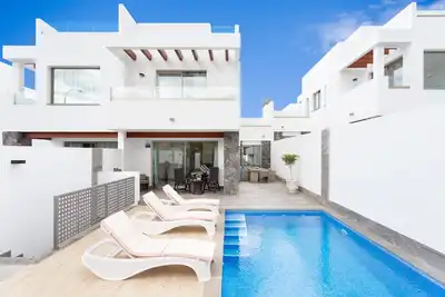 Image de Villa de luxe avec climatisation et piscine privée à Los Cristianos