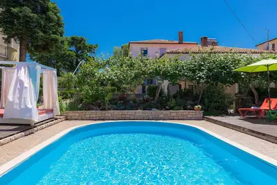 Image de Confortable appartement pour 5 personnes avec climatisation, piscine, Wifi, Tv et terrasse