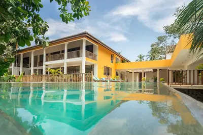 Image de Exclusive 5 Chambres Villa. Entièrement dotés de 17m Infinity Piscine