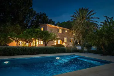 Image de 1730 Finca, piscine, verger, vue sur la montagne, Wi-Fi, récemment restauré