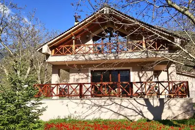Image de Chalet Coquelicot (Co-cli-co), détendez-vous dans la nature