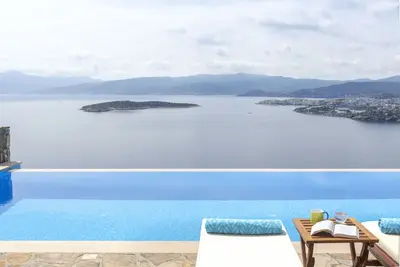 Image de Unique & stunning property for 2, private infinity pool, spectacular sea views