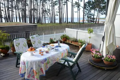 Duplex moderne en bord de mer sur la Ría de Arousa