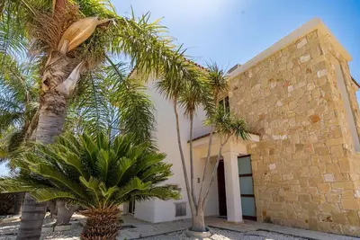 Image de Villa de 3 chambres à 2 étages à 300m de la côte