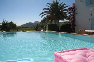 Image de Maison de charme avec Piscine au coeur d'un Vignoble