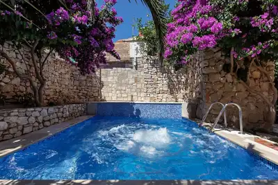 Image de Maison de vacances privée avec piscine privée, Wifi, climatisation, Tv, terrasse, parking