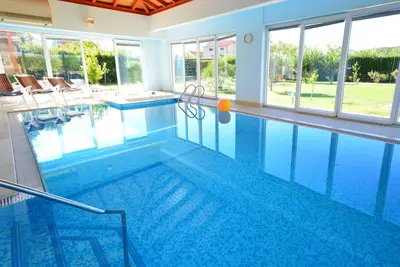Image de Maison de vacances privée avec Wifi, piscine privée, bain à remous, climatisation, Tv, terrasse