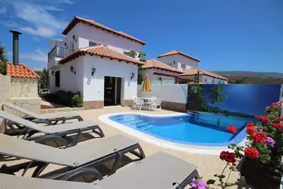 Image de Belle villa avec piscine chauffée, WiFi, parking, barbecue, près de Los Cristianos