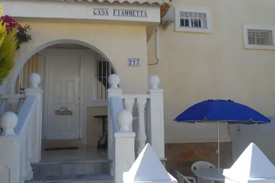 Belle maison de ville de Gran Alacant sur 3 étages près de la plage de Carabassi