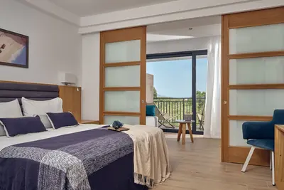Image de Suite de Luxe avec Jacuzzi Extérieur Annexe 200