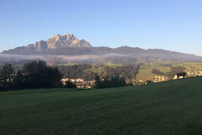 Image de Adapté aux enfants, appartement moderne et confortable de 2 chambres avec jardin à Lucerne
