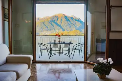 Image de Bellagio Villas - Turandot avec jardin directement sur le lac