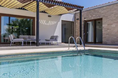 Image de Maison de vacances privée avec piscine privée, climatisation, Wifi, Tv, terrasse, parking