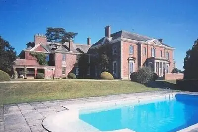 Une magnifique Georgian manoir dans un cadre de verdure agréable