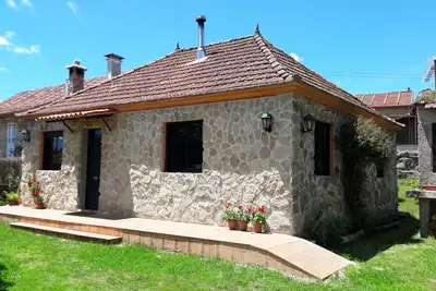 Image de Full house with enclosed property, garden and barbecue. June 90 € night