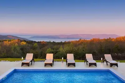 Image de Maison de vacances privée avec climatisation, piscine privée, Wifi, Tv, terrasse, vue panoramique