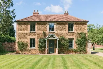 Image de Gardener's Cottage est situé dans une belle et très paisible zone rurale
