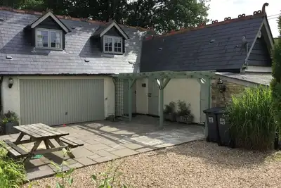 Image de Eh bien de charme équipées Lodge par la rivière Belle Yarty