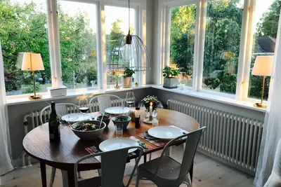 Image de Maison récemment rénovée Stockholm et archipel - à 200 mètres du lac.
