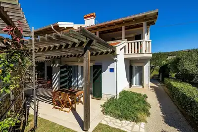 Image de Confortable appartement pour 4 personnes avec Wifi, climatisation, piscine, Tv et terrasse