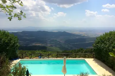 Image de Ginezzo cas: la ferme et le Lodge. Cortona