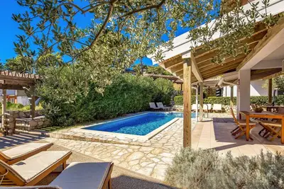 Image de Joli appartement pour 4 personnes avec piscine, climatisation, Wifi, Tv et terrasse