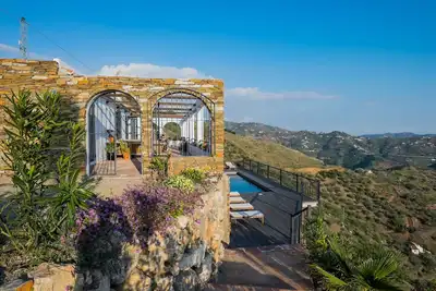Image de Villa de vacances très luxueuse pour 8 personnes avec piscine privée, vue mer Andalousie