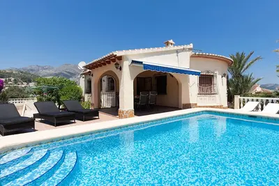 Magnifique maison de vacances privée avec Wifi, piscine privée, Tv, terrasse et parking