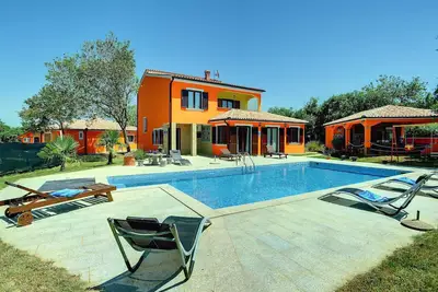 Image de Villa avec grand jardin et grande piscine près de Pula Juillet / Aout 20% de réduction