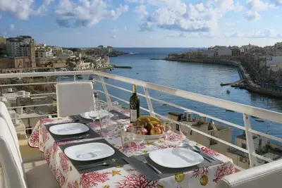 Image de Penthouse spacieux et lumineux - belles vues sur la mer