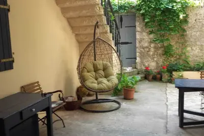 Image de La maison du capitaine Niko Apt 1 dans grande maison rénovée avec cour spacieuse