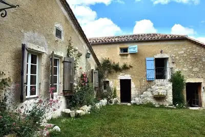 Image de Ferme de campagne dans la région du Gers, Gascogne, emplacement idyllique