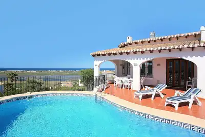 Image de Maison de vacances privée avec Wifi, climatisation, piscine privée, Tv, terrasse, vue panoramique