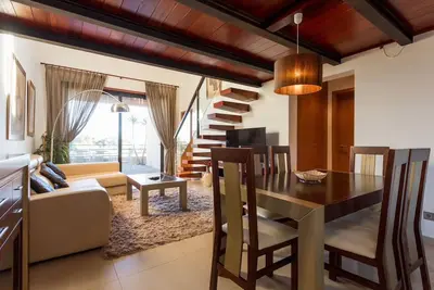 Image de Appartement de deux chambres avec mezzanine et vue imprenable sur la mer