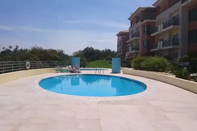 Image de Appartement de luxe ***** situé au rez-de-chaussée, 2 chambres à coucher, 2 salles de bain, wifi gratuit.