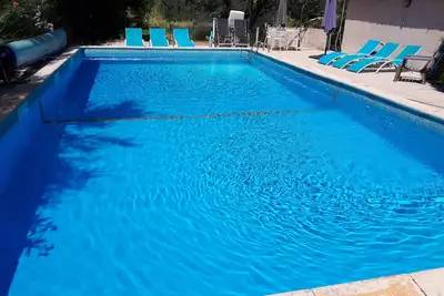 Image de Maison avec piscine, très belle vue Ste Victoire, 10 mn d'aix en provence