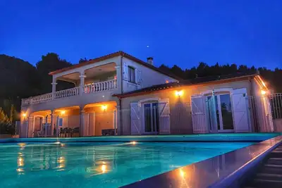 Image de Villa de luxe avec jacuzzi