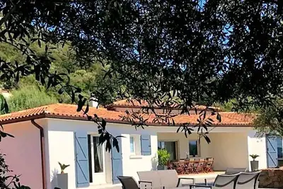 Image de Villa avec piscine chauffée entre Porto Vecchio et Bonifacio à 10 min des plages