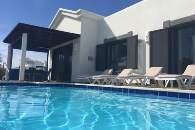 Image de Villa individuelle exceptionnelle avec piscine privée chauffée et wifi gratuit